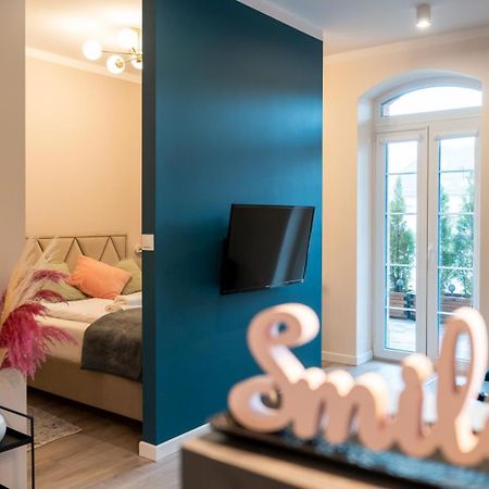 Apartament Smile - Z Prywatnym Monitorowanym Parkingiem By Spaceapart เยเลเนียกูรา ภายนอก รูปภาพ