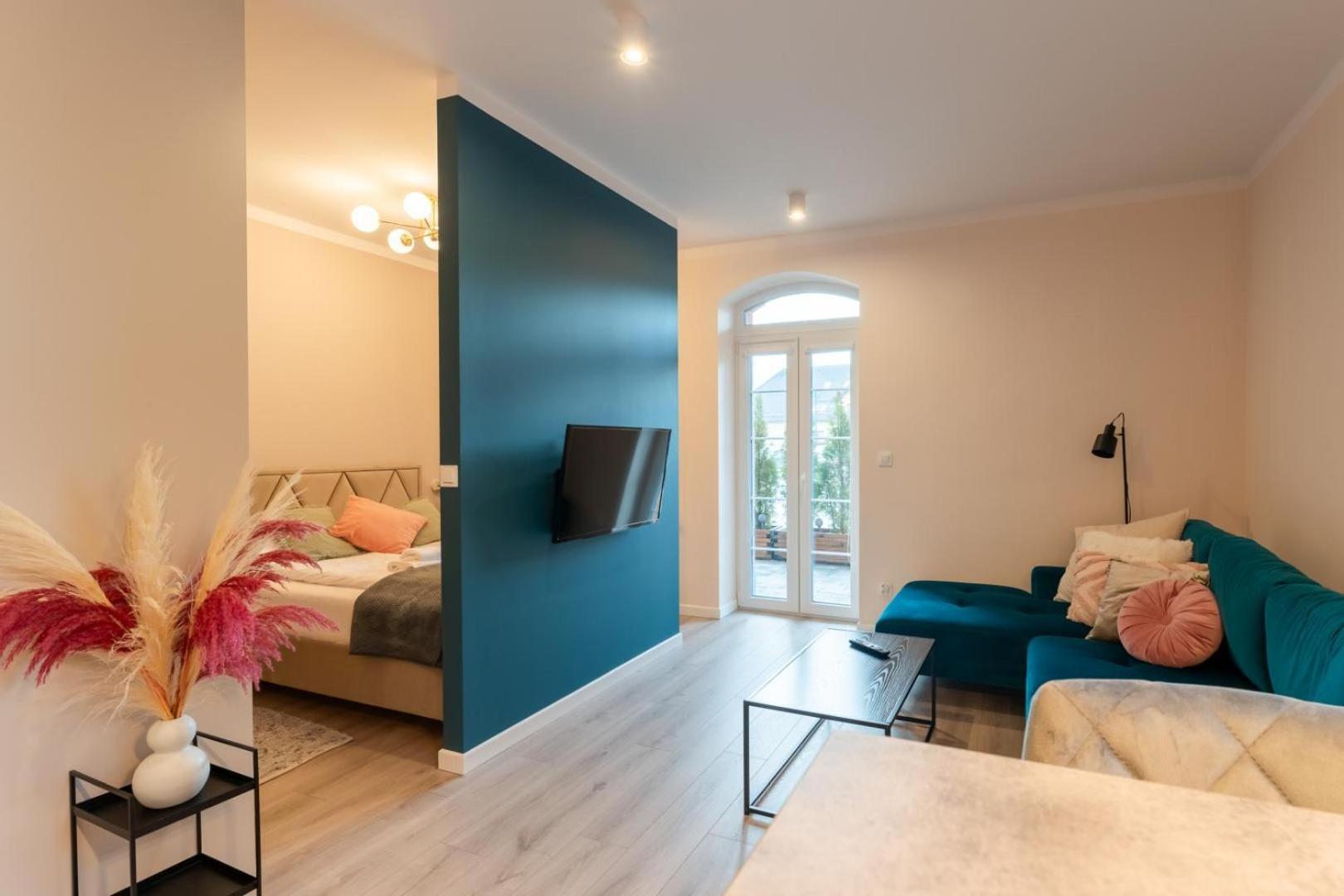 Apartament Smile - Z Prywatnym Monitorowanym Parkingiem By Spaceapart เยเลเนียกูรา ภายนอก รูปภาพ